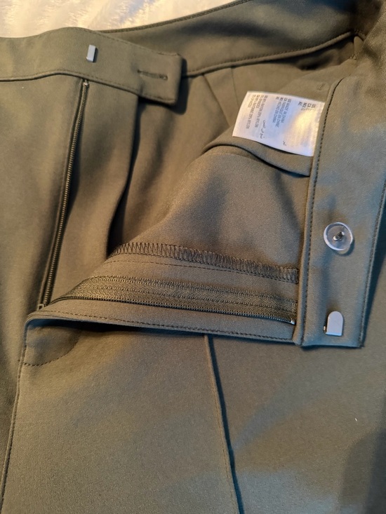 Barr III Wide-Leg High-Waist Pants in Olive Green - Picture 6 of 11